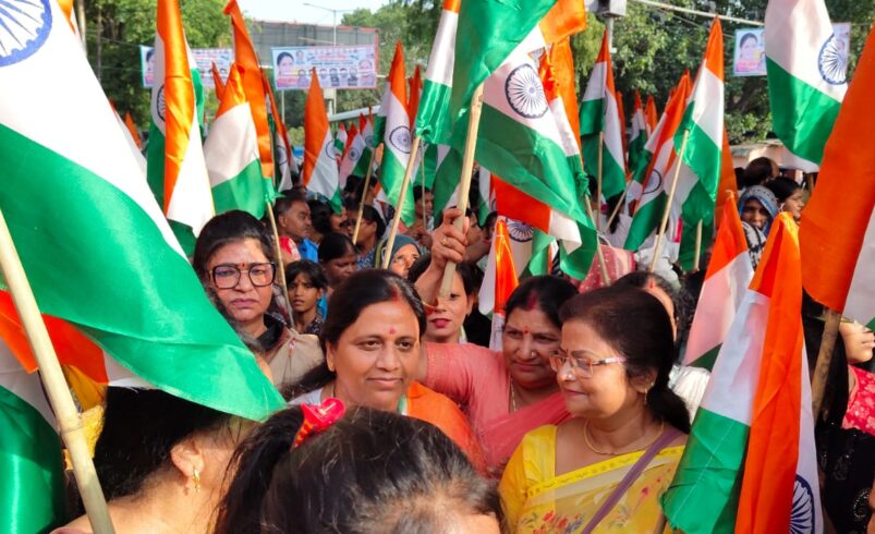 ऑपरेशन सिंदूर की सफलता पर विधायक नीलिमा ने निकाली भव्य तिरंगा यात्रा