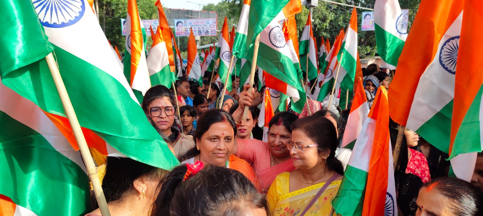 ऑपरेशन सिंदूर की सफलता पर विधायक नीलिमा ने निकाली भव्य तिरंगा यात्रा