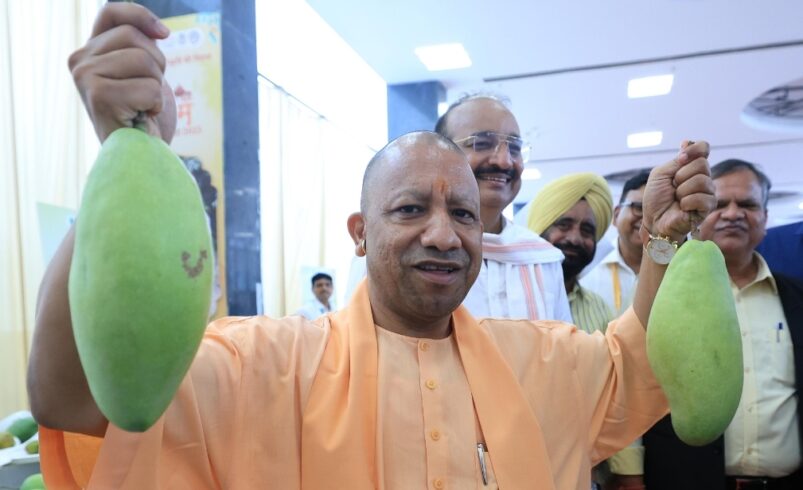 चुनौतियों के बावजूद तकनीक का उपयोग कर आम के बागवानों ने किया शानदार प्रदर्शन- सीएम योगी