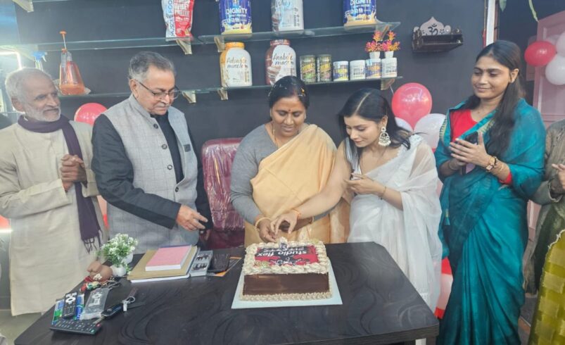 भाजपा विधायक नीलिमा कटियार ने किया स्टूडियो फ्लेक्स फिट्ज़ट्स जिम का उद्घाटन