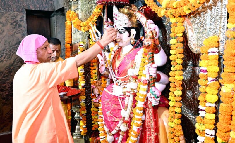 मुख्यमंत्री ने किए मां पाटेश्वरी के दर्शन