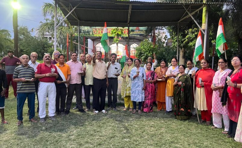 पश्चिम बंगाल,आसाम, पुडुचेरी की विजय पर मिष्ठान  वितरण